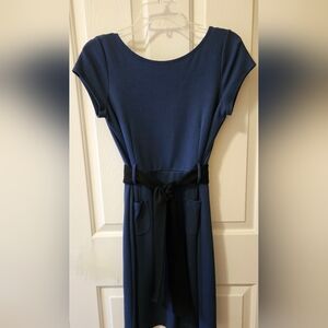 NWT Theory Saloma Navy Blue Dress Black Belt With Pockets V-neck back Size M